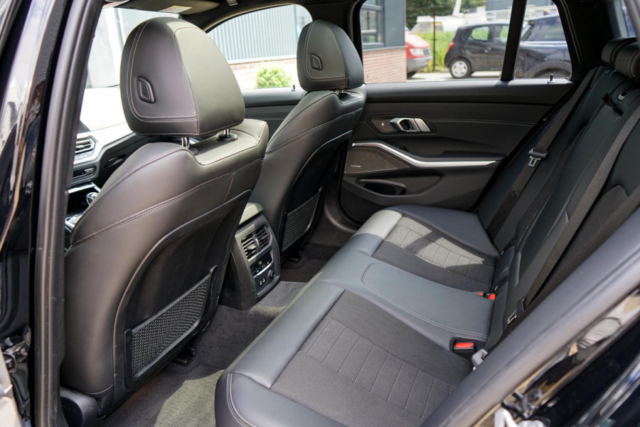 BMW 3 Serie Touring 320d High Executive