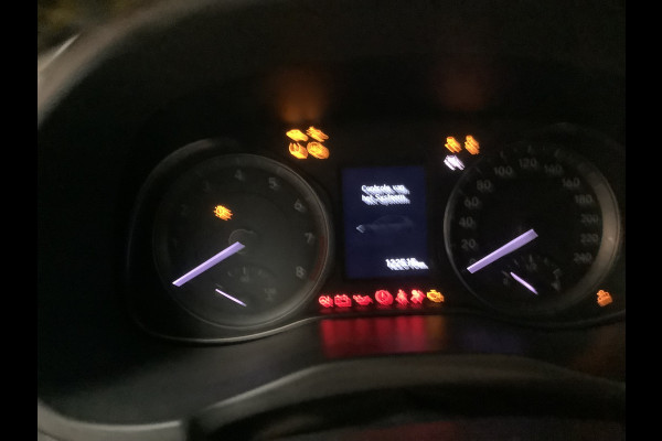 Hyundai Kona 1.0T Fashion met trekhaak en dealer onderhouden