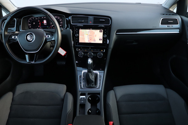 Volkswagen Golf 1.5 TSI DSG Massage LED Virt. Display