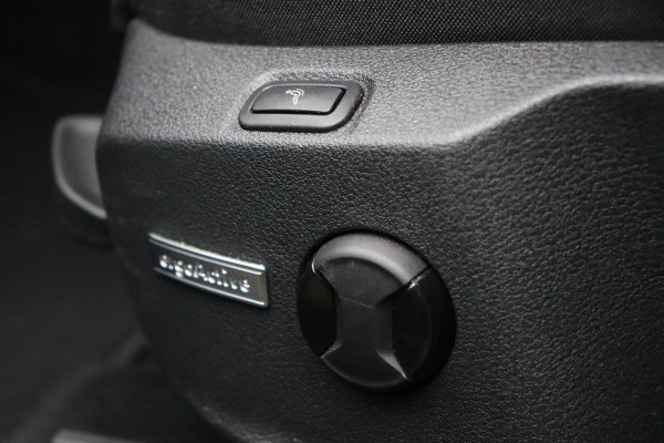 Volkswagen Golf 1.5 TSI DSG Massage LED Virt. Display