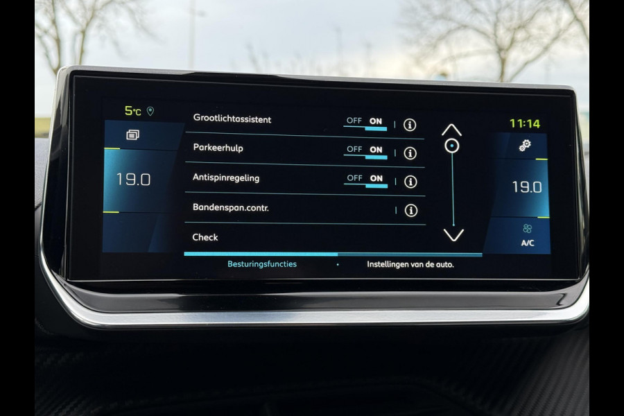 Peugeot e-2008 EV GT Pack 50 kWh | 3D Cockpit | Camera | Panorama | Sfeer Verlichting |