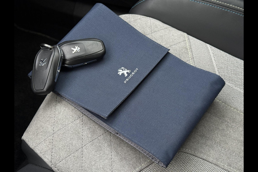 Peugeot e-2008 EV GT Pack 50 kWh | 3D Cockpit | Camera | Panorama | Sfeer Verlichting |