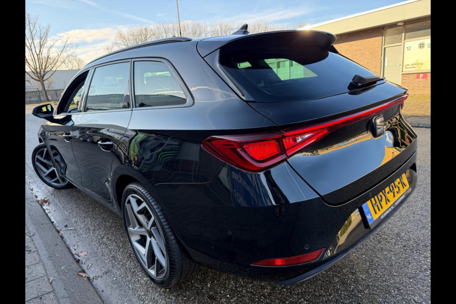 Seat Leon Sportstourer 1.5 eTSI FR INTENSE DSG VIRTUAL COCKPIT 19 INCH CUPRA