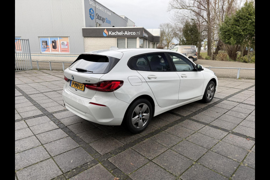 BMW 1-serie 118i Aut. Executive Bus. Edition | LED | Navi | LMV | Virtual Live Cockpit |