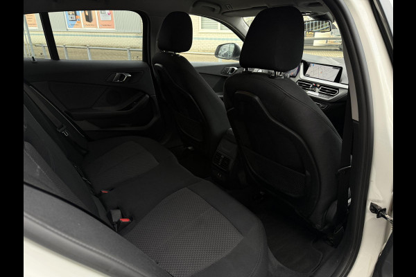 BMW 1-serie 118i Aut. Executive Bus. Edition | LED | Navi | LMV | Virtual Live Cockpit |