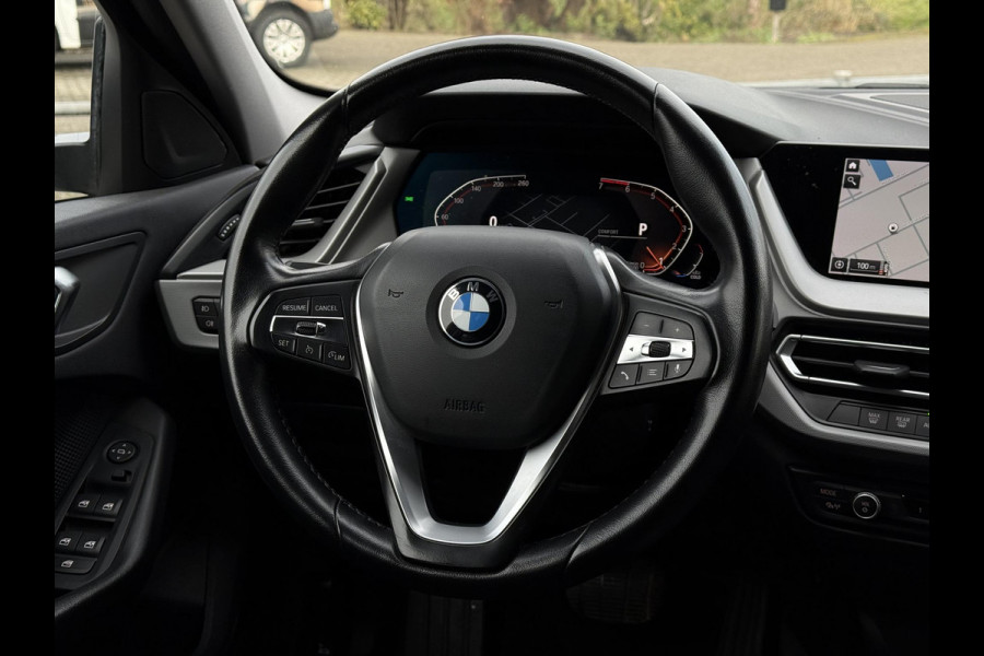 BMW 1-serie 118i Aut. Executive Bus. Edition | LED | Navi | LMV | Virtual Live Cockpit |