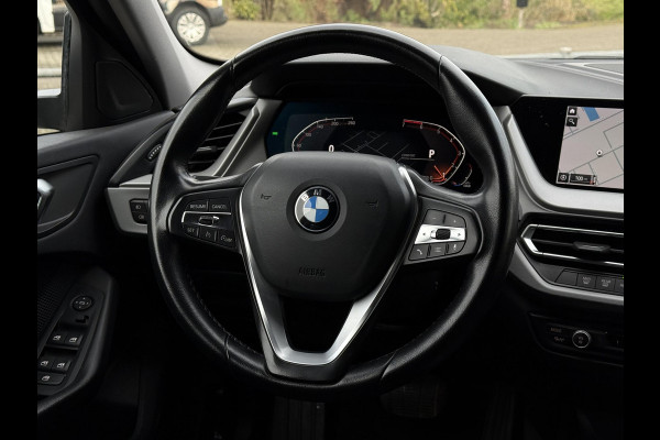 BMW 1-serie 118i Aut. Executive Bus. Edition | LED | Navi | LMV | Virtual Live Cockpit |