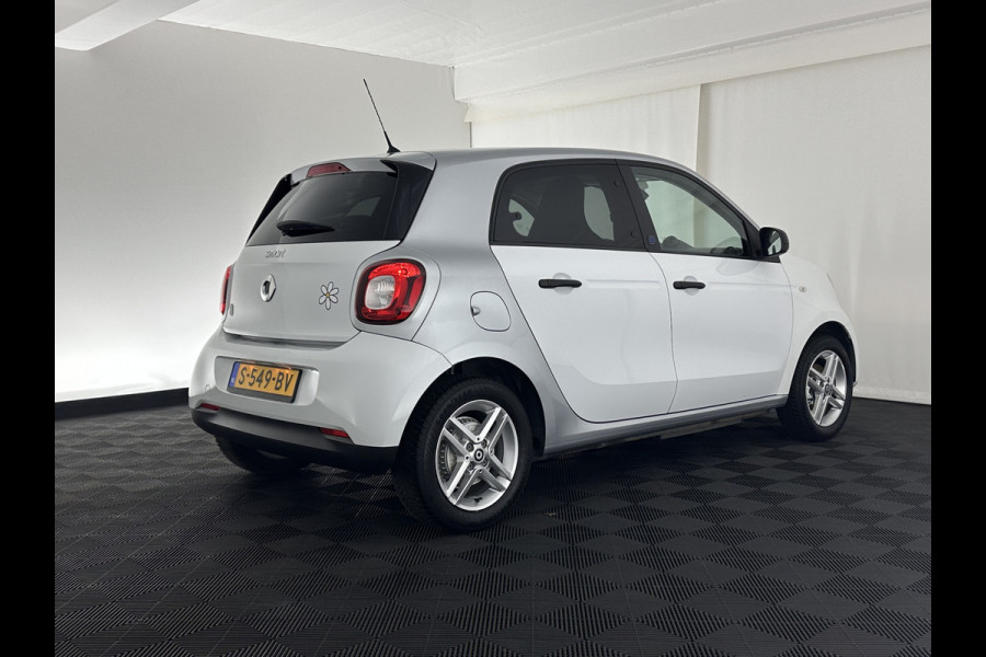 Smart Forfour EQ Comfort 18 kWh [ 3-Fase-22kW ] {SOH-96%} Aut. *HEATED-COMFORTSEATS | DAB+ | AIRCO | CRUISE | 15''ALU | PRIVACY-GLASS*