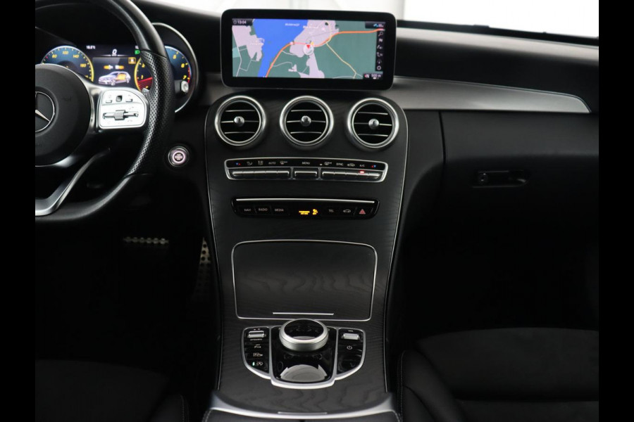 Mercedes-Benz C-Klasse 160 AMG Limited | Stoelverwarming | Leder/Alcantara | Camera | Carplay | Digital Cockpit | Navigatie | Park Assist | Full LED