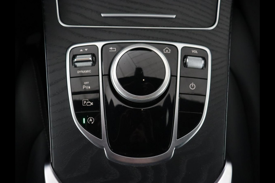 Mercedes-Benz C-Klasse 160 AMG Limited | Stoelverwarming | Leder/Alcantara | Camera | Carplay | Digital Cockpit | Navigatie | Park Assist | Full LED