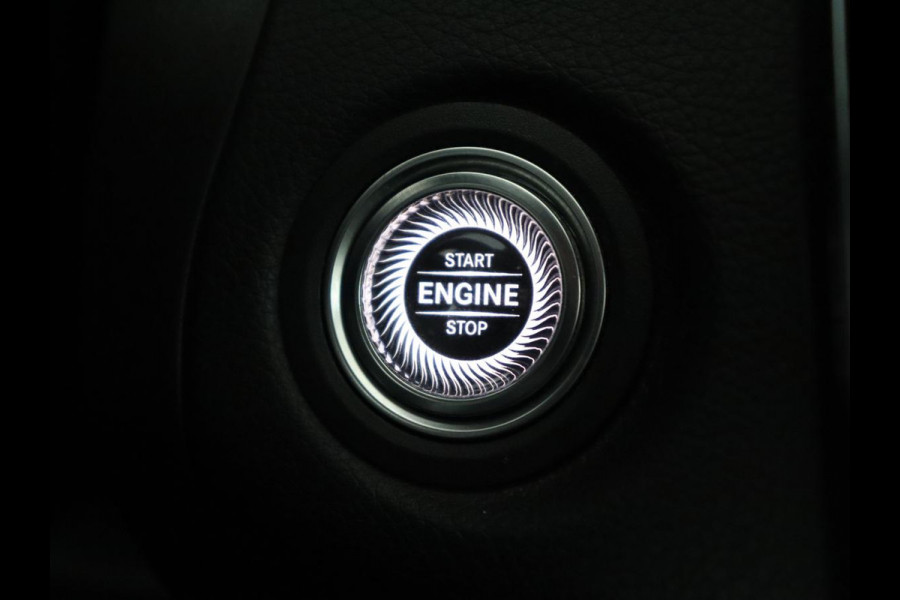 Mercedes-Benz C-Klasse 160 AMG Limited | Stoelverwarming | Leder/Alcantara | Camera | Carplay | Digital Cockpit | Navigatie | Park Assist | Full LED