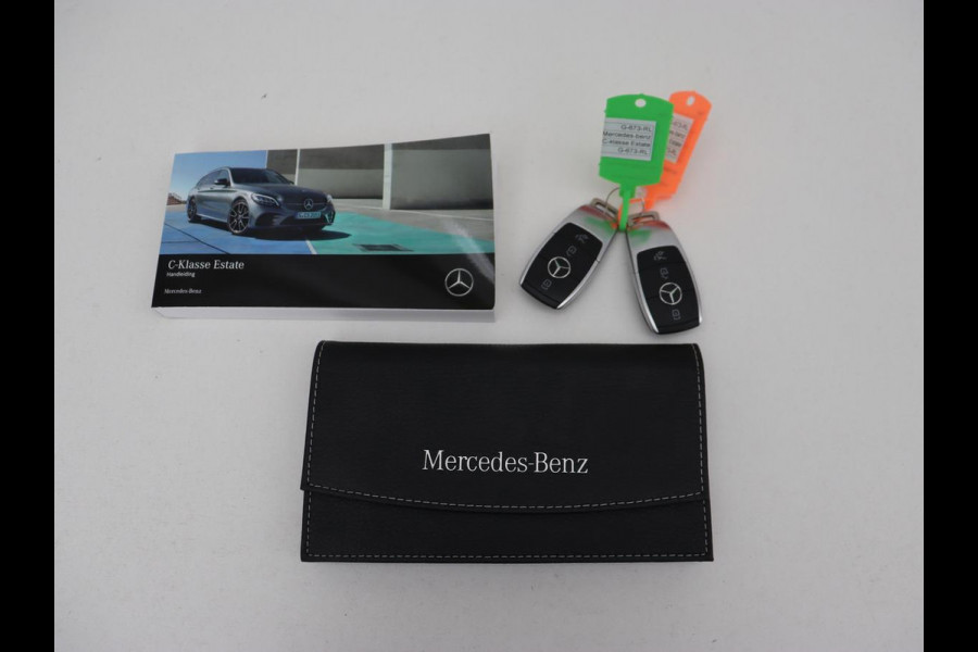 Mercedes-Benz C-Klasse 160 AMG Limited | Stoelverwarming | Leder/Alcantara | Camera | Carplay | Digital Cockpit | Navigatie | Park Assist | Full LED