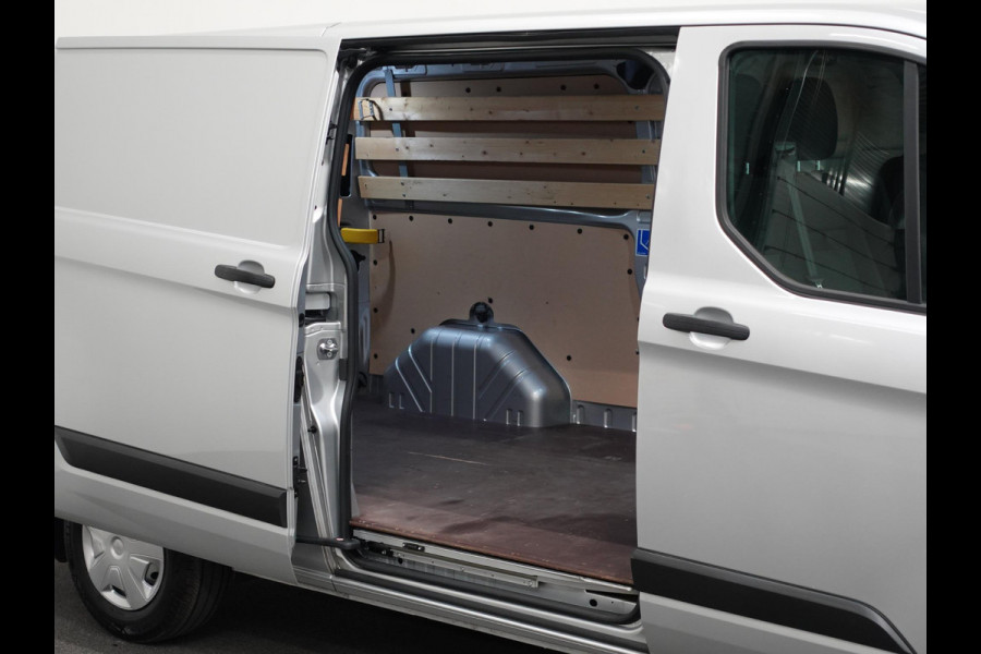 Ford Transit Custom 131pk L2H1 Trend Trekhaak Camera Cruise control Airco Parkeersensoren 3-Zits Euro6