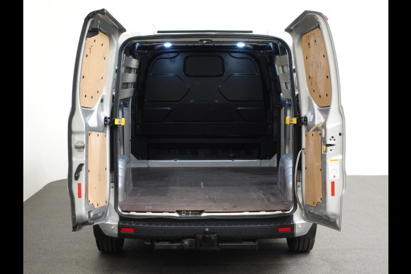 Ford Transit Custom 131pk L2H1 Trend Trekhaak Camera Cruise control Airco Parkeersensoren 3-Zits Euro6