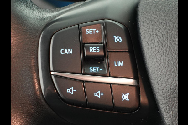 Ford Transit Custom 131pk L2H1 Trend Trekhaak Camera Cruise control Airco Parkeersensoren 3-Zits Euro6