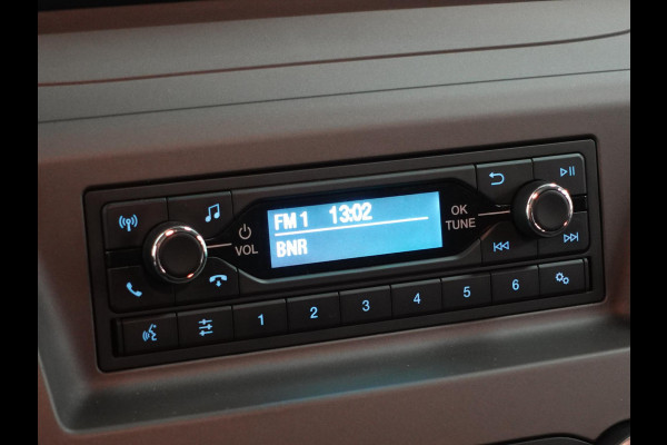 Ford Transit Custom 131pk L2H1 Trend Trekhaak Camera Cruise control Airco Parkeersensoren 3-Zits Euro6