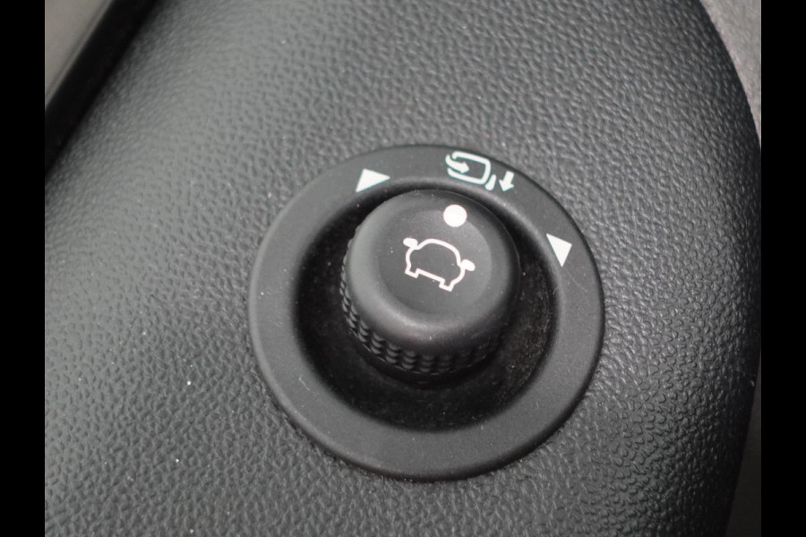 Ford Transit Custom 131pk L2H1 Trend Trekhaak Camera Cruise control Airco Parkeersensoren 3-Zits Euro6