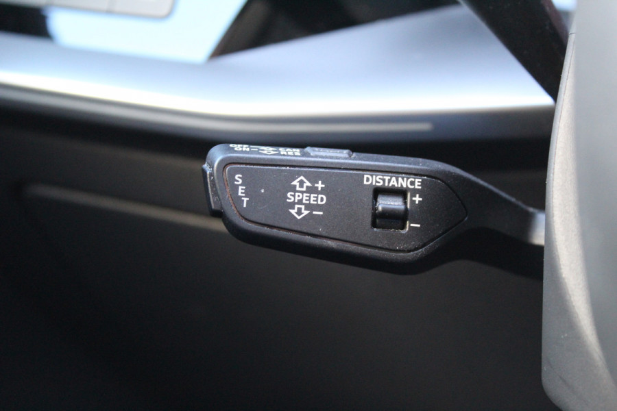 Audi A3 Sportback 35 TFSI edition one | Trekhaak | Panoramadak | Adaptieve Cruise | Matrix | Navigatie