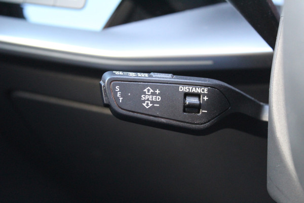 Audi A3 Sportback 35 TFSI edition one | Trekhaak | Panoramadak | Adaptieve Cruise | Matrix | Navigatie