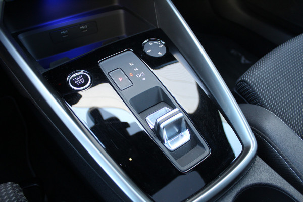 Audi A3 Sportback 35 TFSI edition one | Trekhaak | Panoramadak | Adaptieve Cruise | Matrix | Navigatie