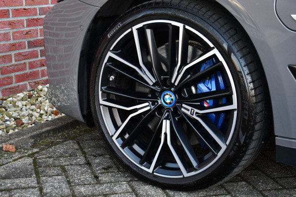 BMW 5 Serie 545e xDrive M-Sport Berninagrau ACC HiFi 20inch Shadow