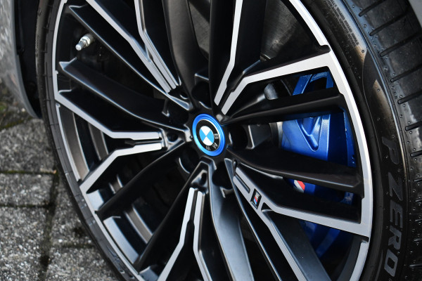 BMW 5 Serie 545e xDrive M-Sport Berninagrau ACC HiFi 20inch Shadow