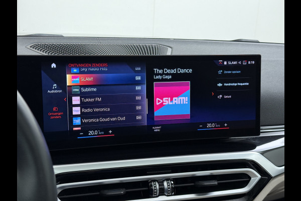 BMW i4 eDrive40 340pk High Executive 84kWh SOH 99% Pano-Dak/Hefdak SportSt+Leer+(Stuur+)Verwarmd 360°Camera Adaptive-Cruise+s&go Park-A Semi-Autopilot Drive-Assist-pro Active-Guard-Plus Elektr.Achterklep Draadl-Lader BAS ESP BMW Individual interieurlijsten Pianolak schwarz BMW Individual Exterieur Line Aluminium satiniert BMW Copilot-pack Dodehoekdetectie/correctie, Kruisend-verkeer-Detectie, rijstrooksensor met correctie, rondomzicht camera, uitwijk assistent) 0-100 5,6 sec. 1600kg trekvermogen! € 73.000 nieuw