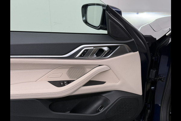 BMW i4 eDrive40 340pk High Executive 84kWh SOH 99% Pano-Dak/Hefdak SportSt+Leer+(Stuur+)Verwarmd 360°Camera Adaptive-Cruise+s&go Park-A Semi-Autopilot Drive-Assist-pro Active-Guard-Plus Elektr.Achterklep Draadl-Lader BAS ESP BMW Individual interieurlijsten Pianolak schwarz BMW Individual Exterieur Line Aluminium satiniert BMW Copilot-pack Dodehoekdetectie/correctie, Kruisend-verkeer-Detectie, rijstrooksensor met correctie, rondomzicht camera, uitwijk assistent) 0-100 5,6 sec. 1600kg trekvermogen! € 73.000 nieuw