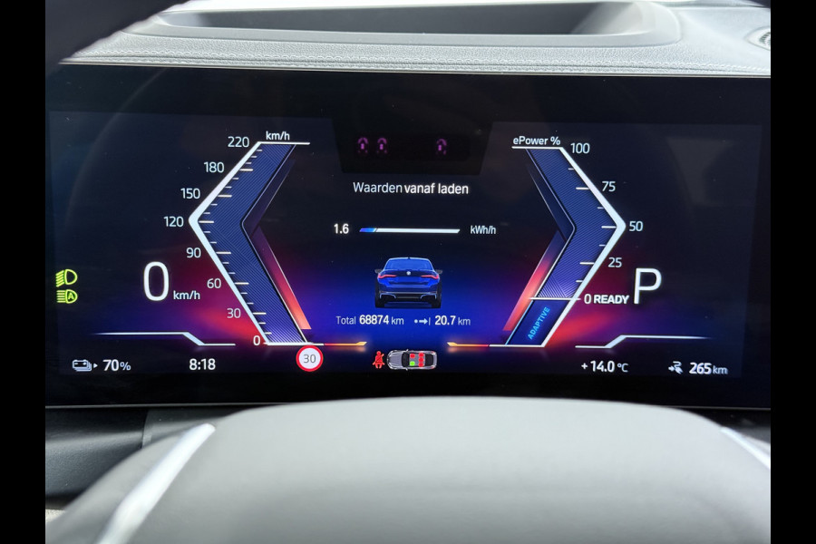 BMW i4 eDrive40 340pk High Executive 84kWh SOH 99% Pano-Dak/Hefdak SportSt+Leer+(Stuur+)Verwarmd 360°Camera Adaptive-Cruise+s&go Park-A Semi-Autopilot Drive-Assist-pro Active-Guard-Plus Elektr.Achterklep Draadl-Lader BAS ESP BMW Individual interieurlijsten Pianolak schwarz BMW Individual Exterieur Line Aluminium satiniert BMW Copilot-pack Dodehoekdetectie/correctie, Kruisend-verkeer-Detectie, rijstrooksensor met correctie, rondomzicht camera, uitwijk assistent) 0-100 5,6 sec. 1600kg trekvermogen! € 73.000 nieuw