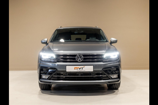 Volkswagen Tiguan Allspace 2.0 TSI 4Motion 2x R-Line 7 Persoons / 220pk / Trekhaak / Dynaudio / Leder / Rondomzicht camera /