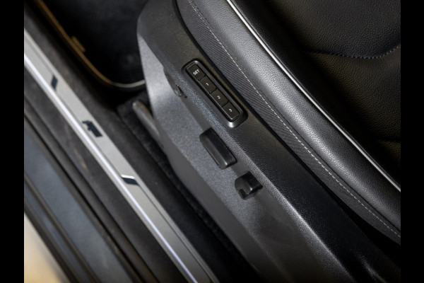 Volkswagen Tiguan Allspace 2.0 TSI 4Motion 2x R-Line 7 Persoons / 220pk / Trekhaak / Dynaudio / Leder / Rondomzicht camera /