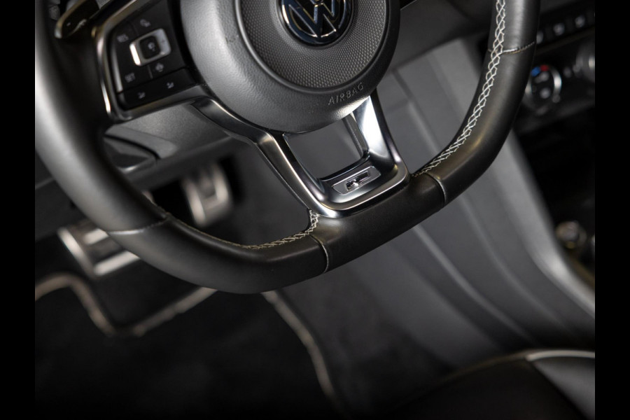 Volkswagen Tiguan Allspace 2.0 TSI 4Motion 2x R-Line 7 Persoons / 220pk / Trekhaak / Dynaudio / Leder / Rondomzicht camera /