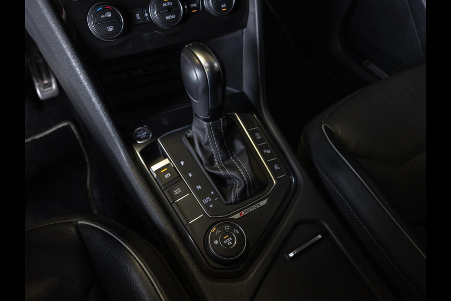 Volkswagen Tiguan Allspace 2.0 TSI 4Motion 2x R-Line 7 Persoons / 220pk / Trekhaak / Dynaudio / Leder / Rondomzicht camera /