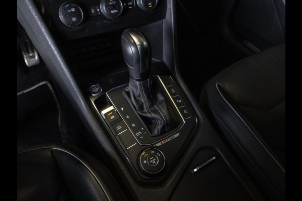 Volkswagen Tiguan Allspace 2.0 TSI 4Motion 2x R-Line 7 Persoons / 220pk / Trekhaak / Dynaudio / Leder / Rondomzicht camera /