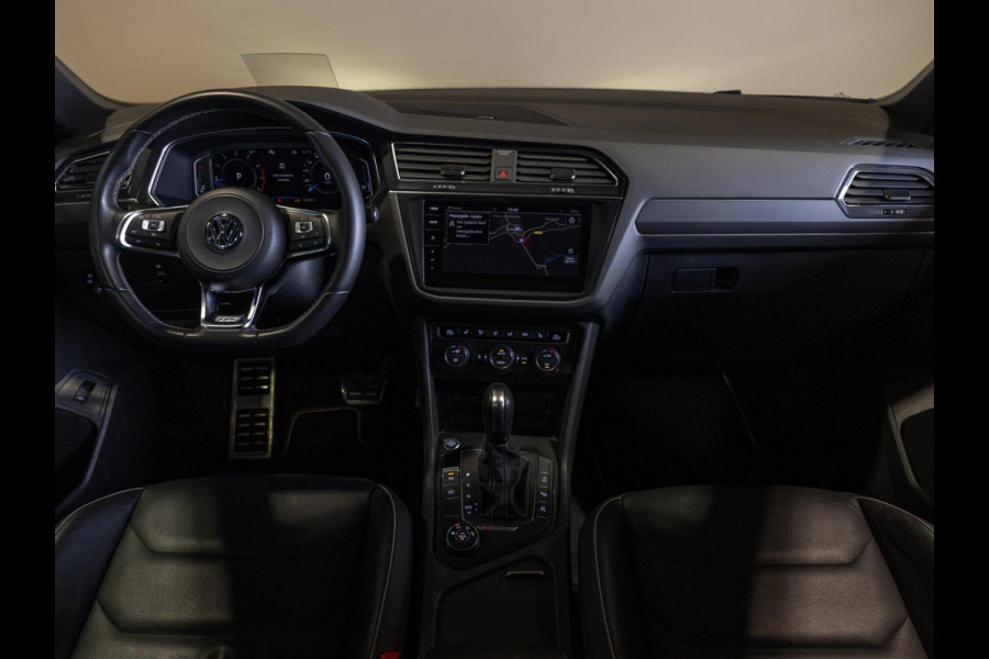 Volkswagen Tiguan Allspace 2.0 TSI 4Motion 2x R-Line 7 Persoons / 220pk / Trekhaak / Dynaudio / Leder / Rondomzicht camera /