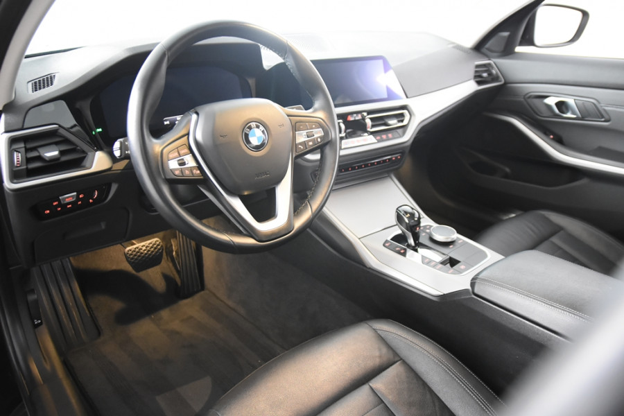 BMW 3-serie 330e *1ste Eigenaar*Leer*Navigatie*Parkassist*Keyless*