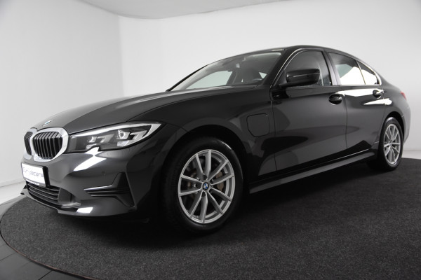 BMW 3-serie 330e *1ste Eigenaar*Leer*Navigatie*Parkassist*Keyless*