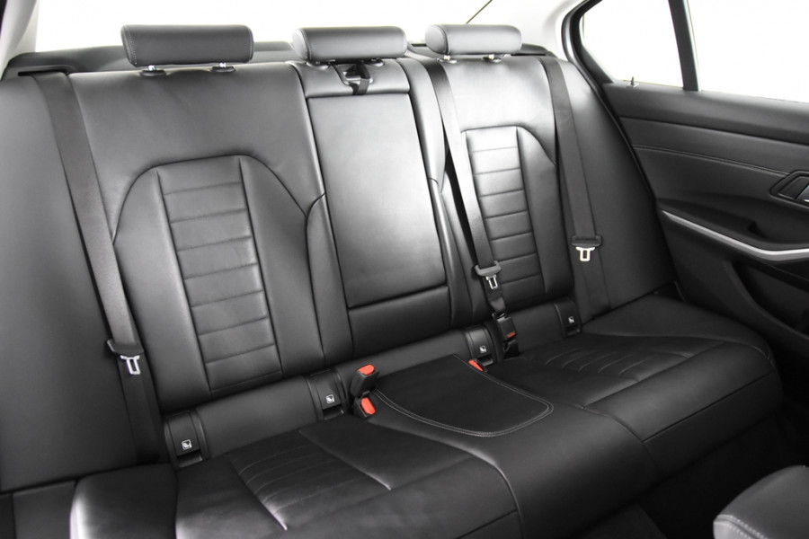 BMW 3-serie 330e *1ste Eigenaar*Leer*Navigatie*Parkassist*Keyless*