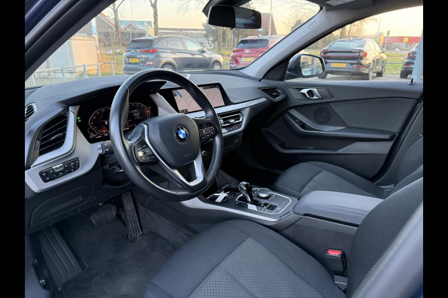 BMW 1-serie 116d Aut. Executive Bus. Edition | Facelift | Navi | Camera | Virtual i-Cockpit |