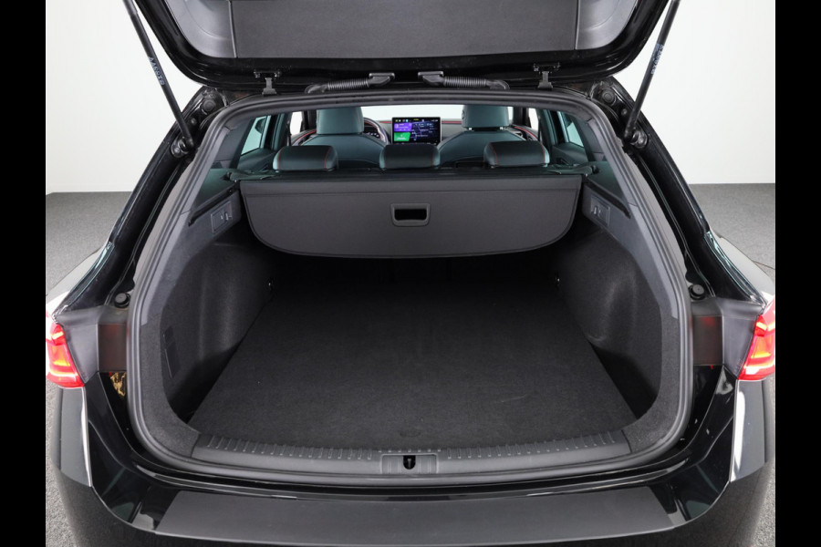 Seat Leon Sportstourer 1.5 TSI e-Hybrid FR PHEV First Edition 204 pk Automaat | Verlengde garantie | Navigatie | Parkeersensoren | Achteruitrijcamera | Adaptieve cruise control |