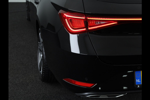 Seat Leon Sportstourer 1.5 TSI e-Hybrid FR PHEV First Edition 204 pk Automaat | Verlengde garantie | Navigatie | Parkeersensoren | Achteruitrijcamera | Adaptieve cruise control |
