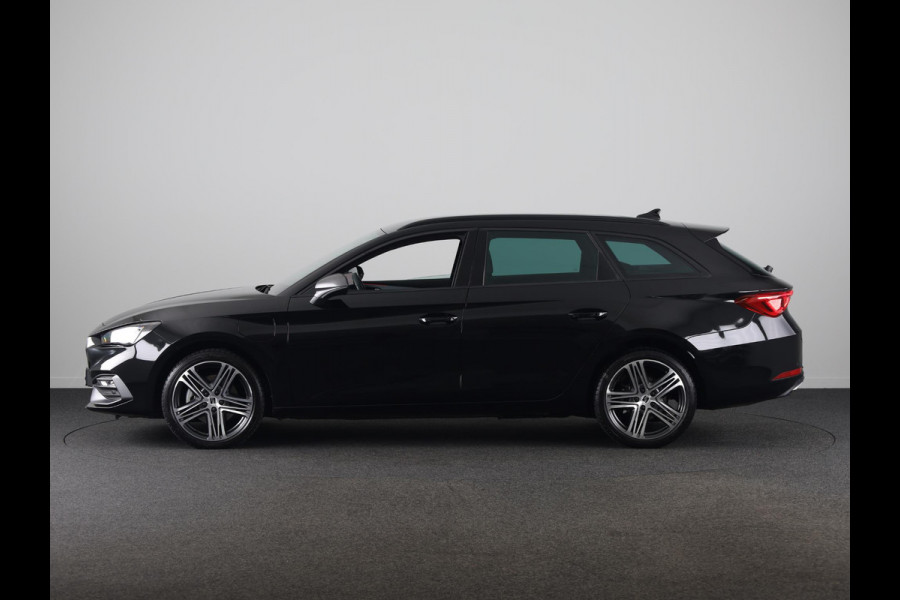 Seat Leon Sportstourer 1.5 TSI e-Hybrid FR PHEV First Edition 204 pk Automaat | Verlengde garantie | Navigatie | Parkeersensoren | Achteruitrijcamera | Adaptieve cruise control |