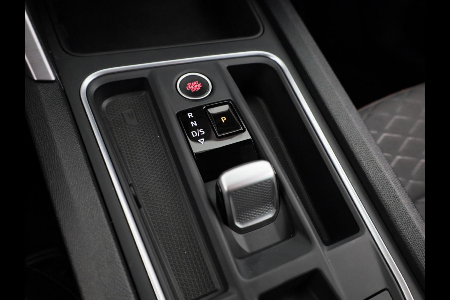 Seat Leon Sportstourer 1.5 TSI e-Hybrid FR PHEV First Edition 204 pk Automaat | Verlengde garantie | Navigatie | Parkeersensoren | Achteruitrijcamera | Adaptieve cruise control |