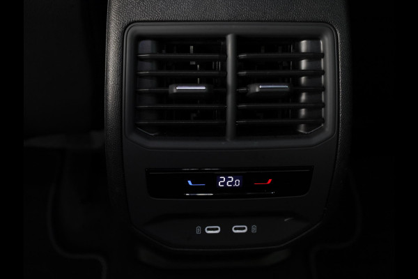 Seat Leon Sportstourer 1.5 TSI e-Hybrid FR PHEV First Edition 204 pk Automaat | Verlengde garantie | Navigatie | Parkeersensoren | Achteruitrijcamera | Adaptieve cruise control |