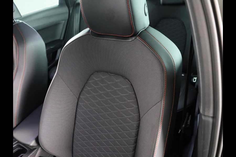 Seat Leon Sportstourer 1.5 TSI e-Hybrid FR PHEV First Edition 204 pk Automaat | Verlengde garantie | Navigatie | Parkeersensoren | Achteruitrijcamera | Adaptieve cruise control |