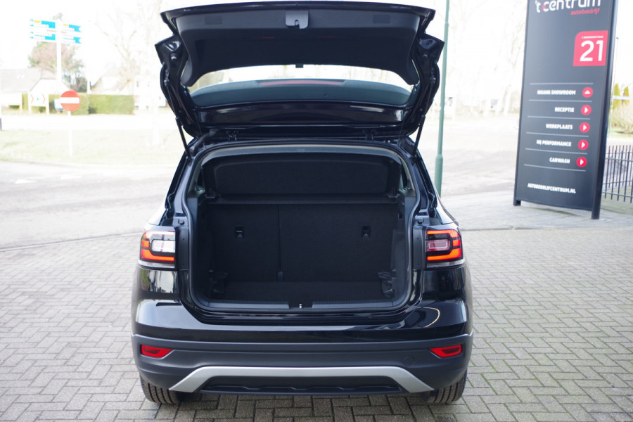 Volkswagen T-Cross 1.0 TSI Life, Stoelverwarming, Blind-Spot, 17" LM