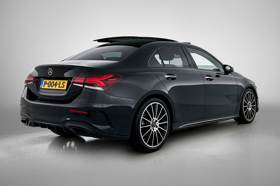 Mercedes-Benz A-Klasse 180 Business Solution AMG Night Upgrade Automaat (PANO, SFEERVERLICHTING, STOELVERWARMING, CAMERA, 1e EIG)