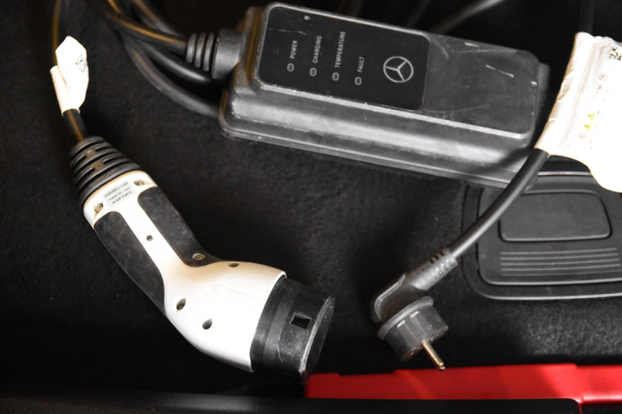 Mercedes-Benz A-Klasse 250 e AMG-Line Night *2x AMG*Ambiente*