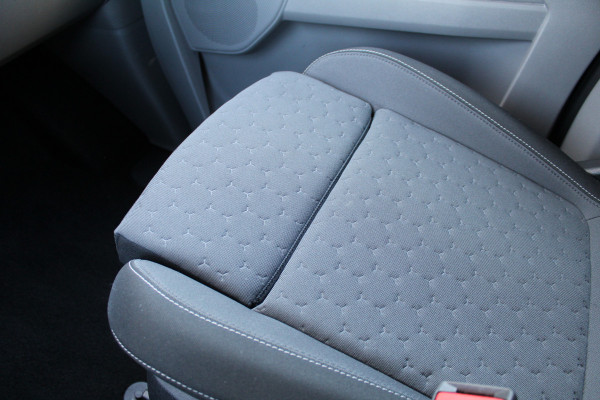 Ford Tourneo Custom 340 2.5 PHEV L1H1 Titanium | Trekhaak | 1 x Schuifdeur | Navigatie | Led | 8P