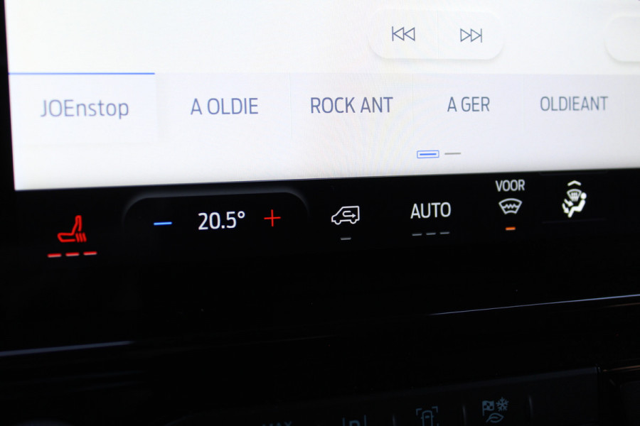 Ford Tourneo Custom 340 2.5 PHEV L1H1 Titanium | Trekhaak | 1 x Schuifdeur | Navigatie | Led | 8P